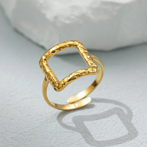 Hamret Square Ring 18K Guldbelagt - - Ringe - Guld Ring SS18K Vandfast - Fashionfordays