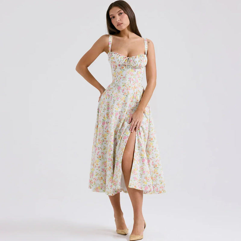 Sofie - Blomstret bustier-kjole med taljeformning - Blå lyserøde blomster - - - Fashionfordays